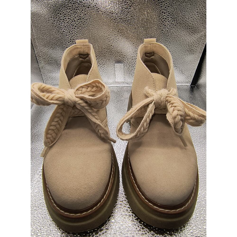 Clarks Ultimate Comfort Suede shoes - Women's Size 8
